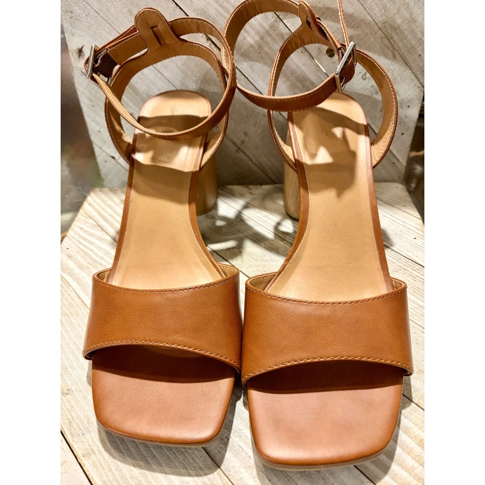 Universal Thread Womens Brown Lauren Block Heel Ankle Strap Sandals Size 11 - Picture 2 of 6